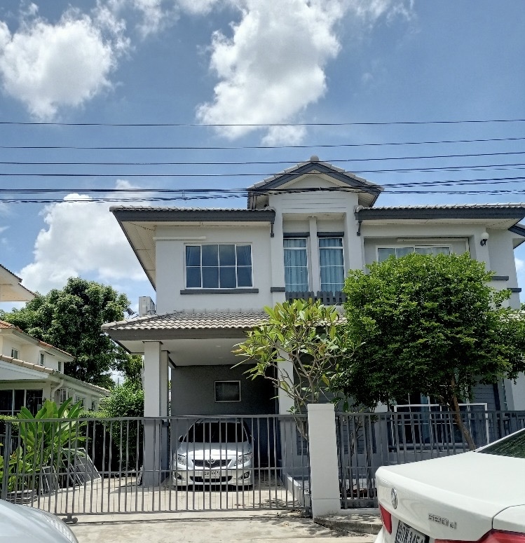 For RentHouseMin Buri, Romklao : Renovated single house for rent, Parichat Village, Soi Khumklao 11, near Windsor Park Golf Course