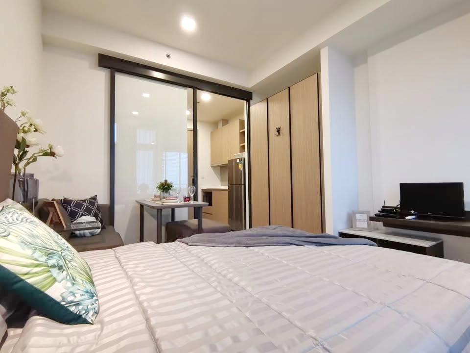 For RentCondoKasetsart, Ratchayothin : 7897😊😍 For RENT, SELL For rent, sell 1 bedroom🚄near BTS Ratchayothin🏢Mazarine Ratchayothin🔔Area: 43 sq m.💲Rent: 27,000฿💲Sell: 9,000,000฿📞O99-5919653,065-9423251✅LineID:@sureresidence