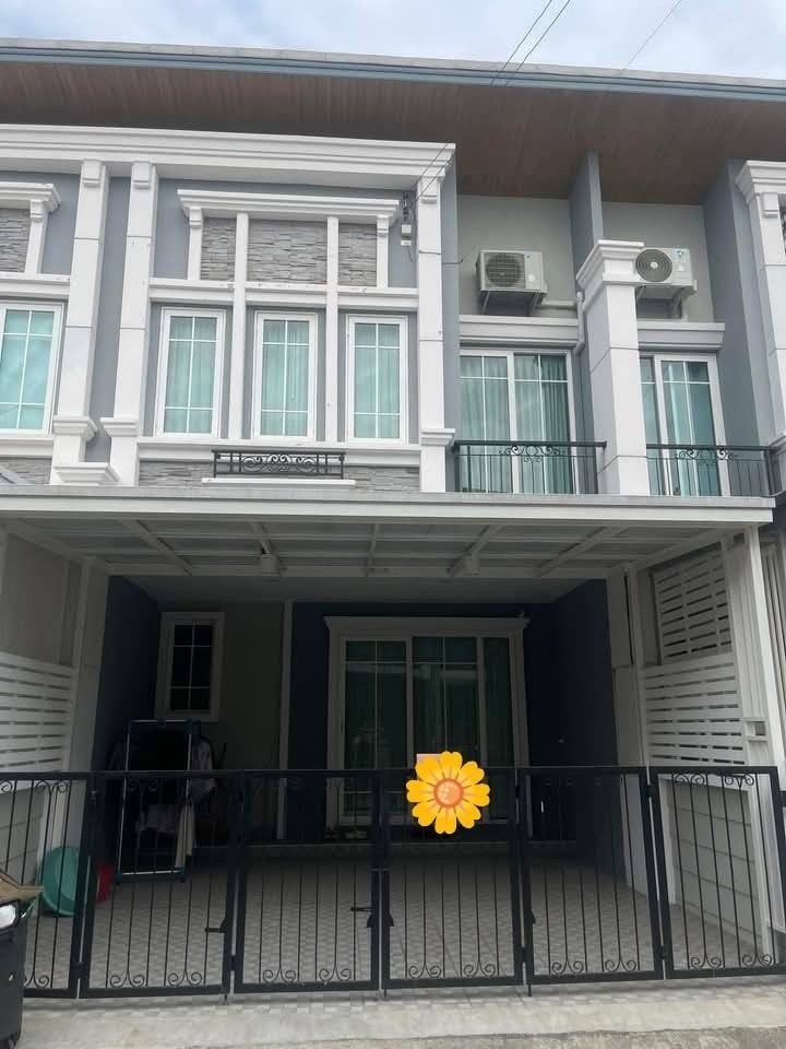 For RentTownhouseSukhumvit, Asoke, Thonglor : #Townhouse for rent, 2 floors, 4 bedrooms, 3 bathrooms, with furniture and appliances, Golden Neo Sukhumvit-Lasalle (Sukhumvit 113) 🕉️For rent 40,000 baht per month #Pets allowed #Company registration available