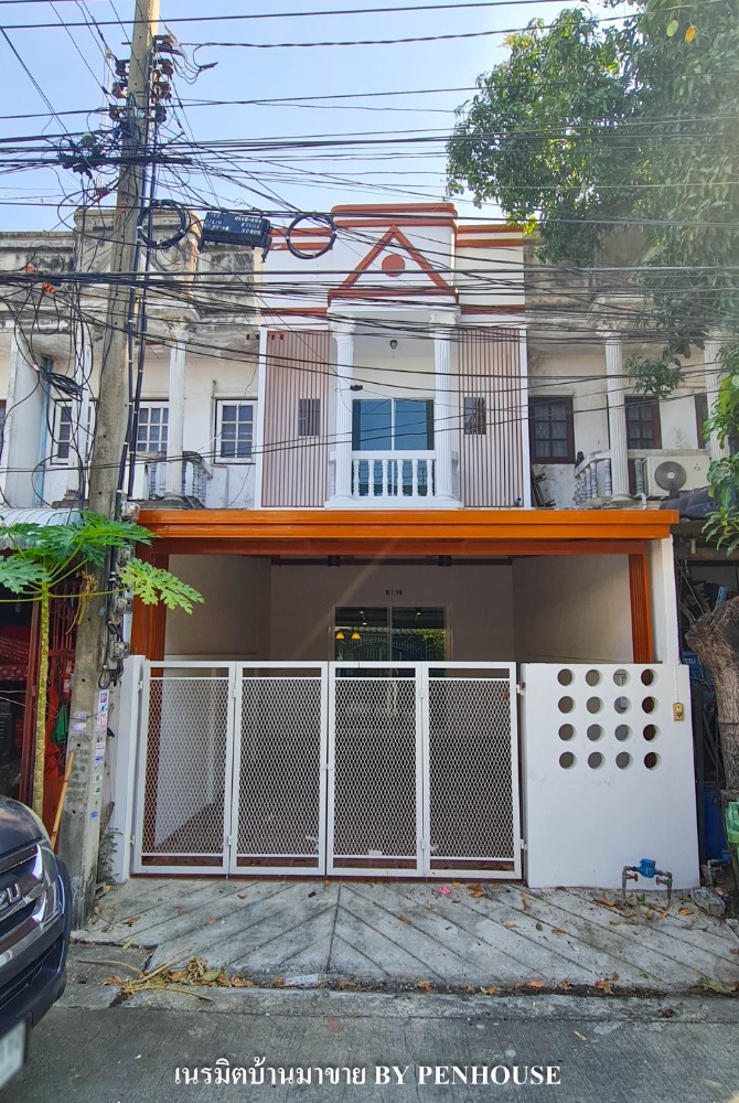 For SaleTownhouseNawamin, Ramindra : For sale: 2-storey townhouse in Phahon Yothin area, near the BTS Green Line, Sirinakorn Village, Phahon Yothin Road 54/1, Sai Mai, Lam Luk Ka, Don Mueang