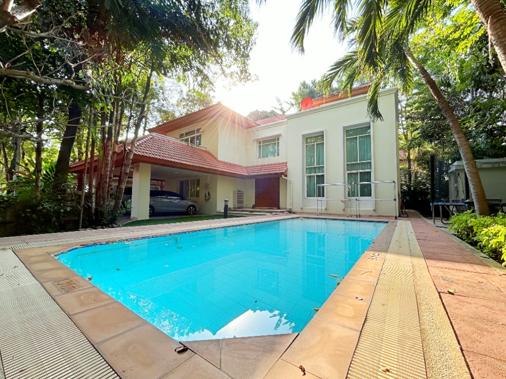 For SaleHouseChaengwatana, Muangthong : (New arrival🎉🎉) Single house for sale, Nichada Thani Premier Place 1 project, 182 sq m, beginning of the project, corner house, very private, has a swimming pool in the house📌📌