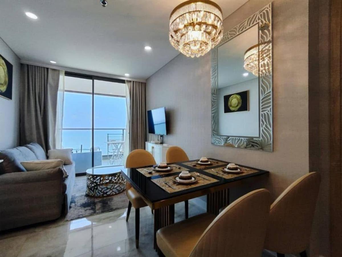 ขายดาวน์คอนโดพัทยา บางแสน ชลบุรี สัตหีบ : COPACABANA 1 BED 39 SQM FOR SALE @ 6.8 MILLION BAHT 

☑️1 bedroom
☑️1 bathroom
☑️39 sqm
☑️53rd floor
☑️fully furnished 
☑️sea view 
☑️jacuzzi 
☑️Sale price:6.8 million baht 
☑️foreign quota 

For more info:
Avenue real estate co.ltd
📞0926833805
Line id:ta