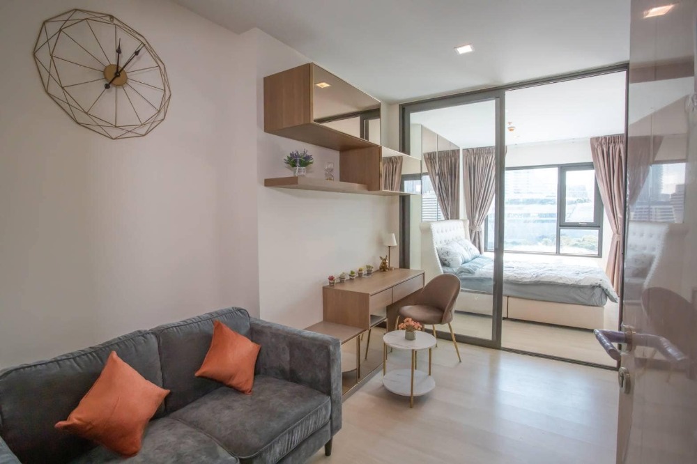 For RentCondoOnnut, Udomsuk : Condo for rent: Whizdom Essence, BTS Udomsuk, rental price 32,000.00 baht/month, 1 bedroom, 1 bathroom, 45 sq m, 28th floor