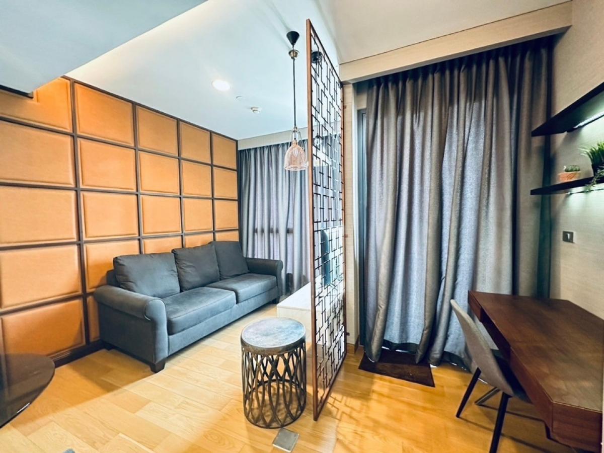 For RentCondoSukhumvit, Asoke, Thonglor : For Rent: The Lumpini 24, 1 Bedroom, 
Near BTS Phrom Phong, 28,500 THB/Month