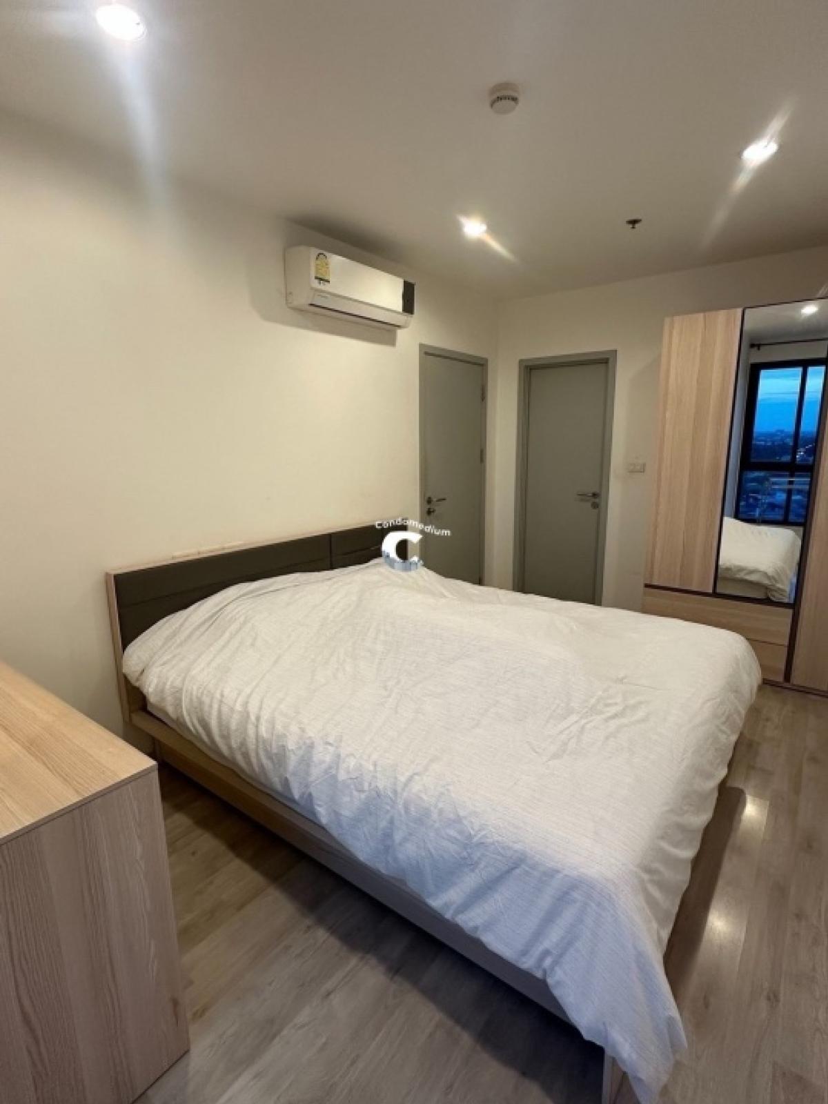 For RentCondoPinklao, Charansanitwong : @condomedium 📍 For rent IDEO Mobi Charan - Interchange has a washing machine [PM2351]