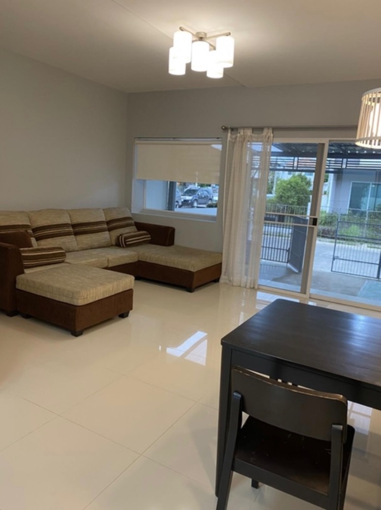 For RentTownhouseRathburana, Suksawat : Townhouse for rent, 2 floors, Indy Village, Pracha Uthit 90, beautiful, ready to move in, near King Mongkut's University of Technology Thonburi, Bangmod. Interested, add Line @841qqlnr