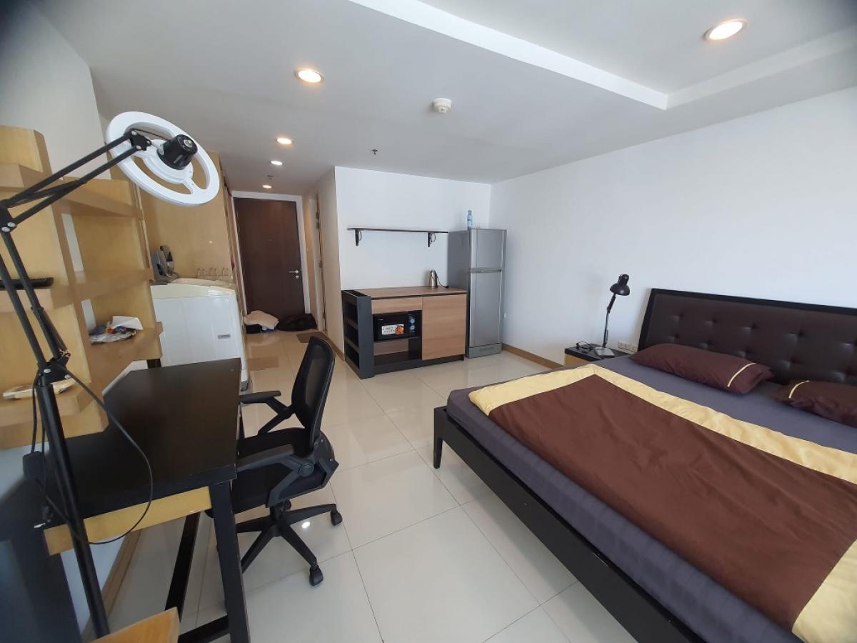 For RentCondoNana, North Nana,Sukhumvit13, Soi Nana : For rent: The trendy Sukhumvit13 Line: @condo24 (with @)