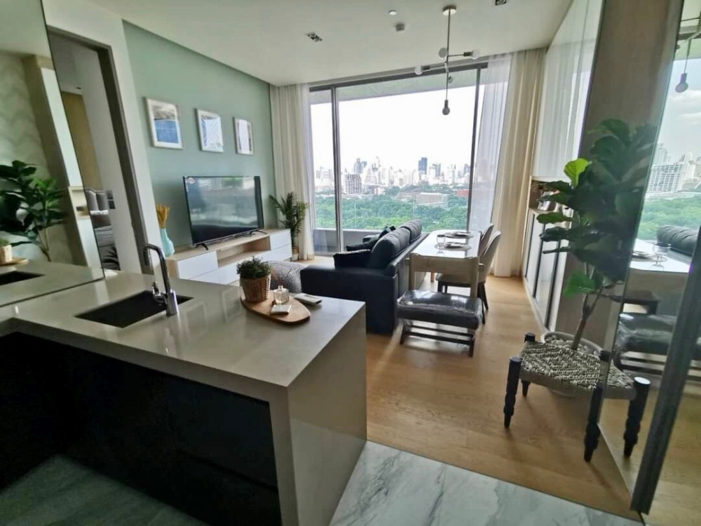 ให้เช่าคอนโดสีลม ศาลาแดง บางรัก : 1bed 57sqm Lumpini park view for rent