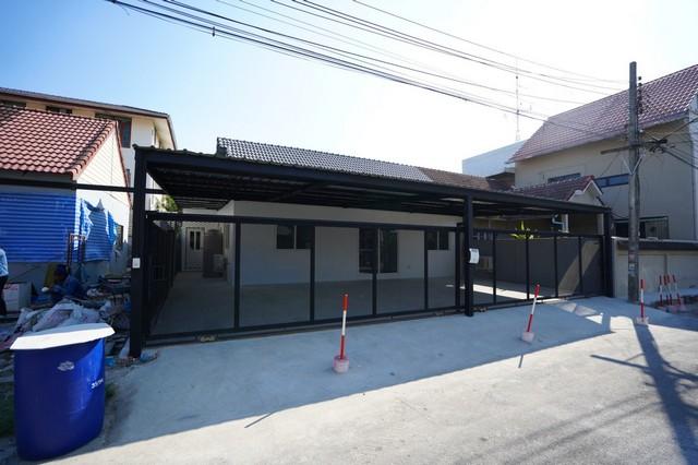 For RentHouseYothinpattana,CDC : House for rent in Ram Intra Expressway area, single-storey detached house, 48 sq m., Pradit Manutham Road, suitable for living and home office.