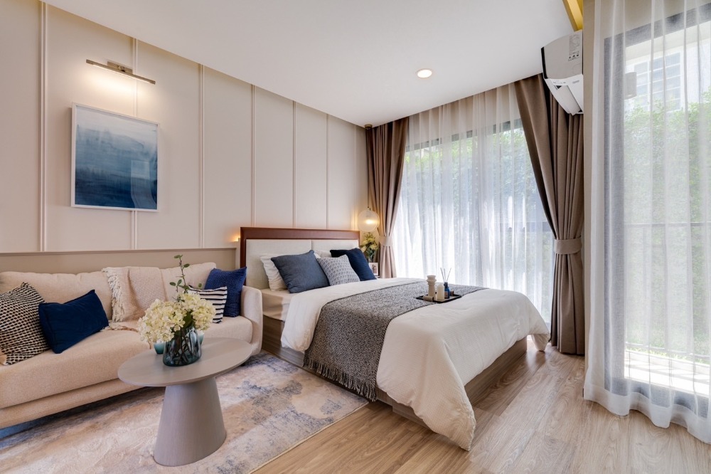 For SaleCondoPattaya, Bangsaen, Chonburi : New pre-sale resort-style condo in the heart of Pattaya, Studio room size 24.50 sq m., special starting price 1.89 million baht.