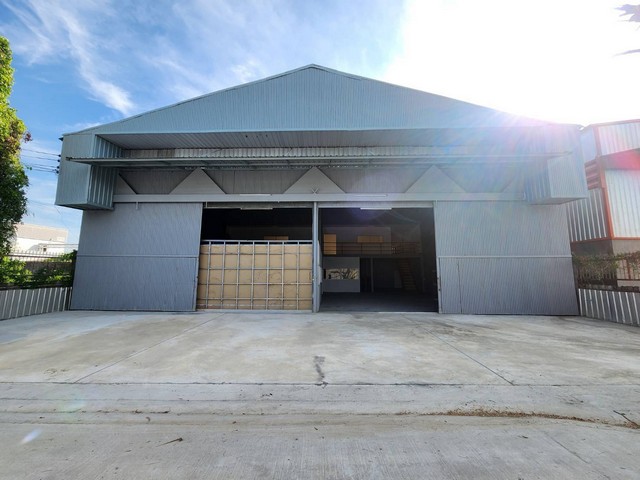 For RentWarehouseNawamin, Ramindra : HR2078 Warehouse for rent, size 500 sq m., Watcharapol Intersection, suitable for storing goods or as a distribution point.