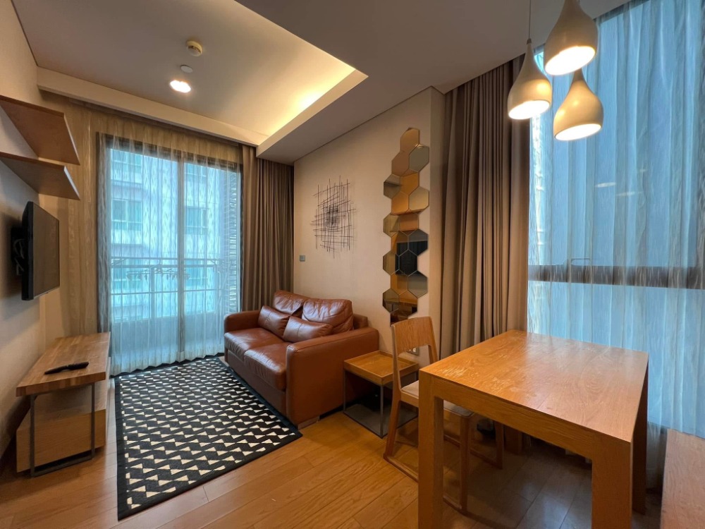 For RentCondoSukhumvit, Asoke, Thonglor : Condo for rent in the heart of Phrom Phong, 1 km to BTS🔥The Lumpini 24 (1 bedroom, 29 sq m.) **Only 22,000 THB/ month**