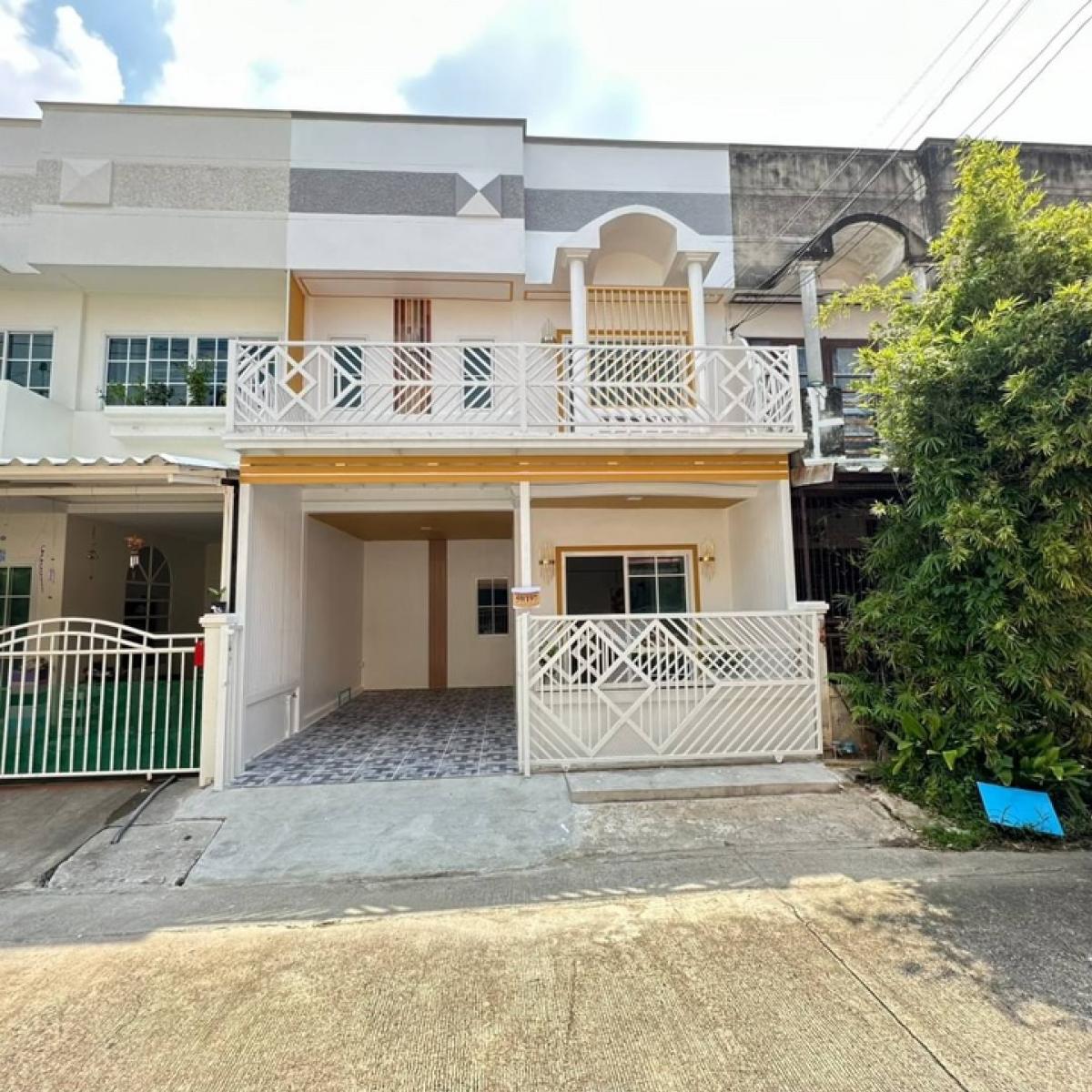 For SaleTownhouseBang kae, Phetkasem : Townhouse for sale, Nattakan Village, Petchkasem 112, renovated throughout