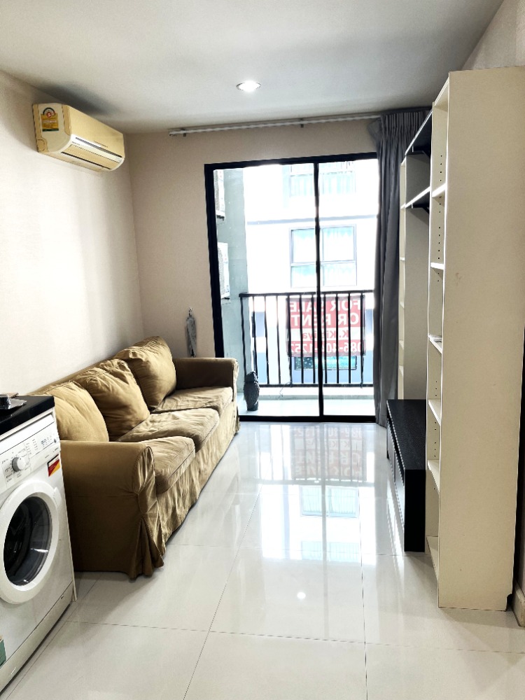 For RentCondoRatchadapisek, Huaikwang, Suttisan : Condo for rent, Metro Sky Ratchada, 5th floor, Building C, pool view, 29.71 sq m., 1 bedroom, newly renovated, beautiful room, good location