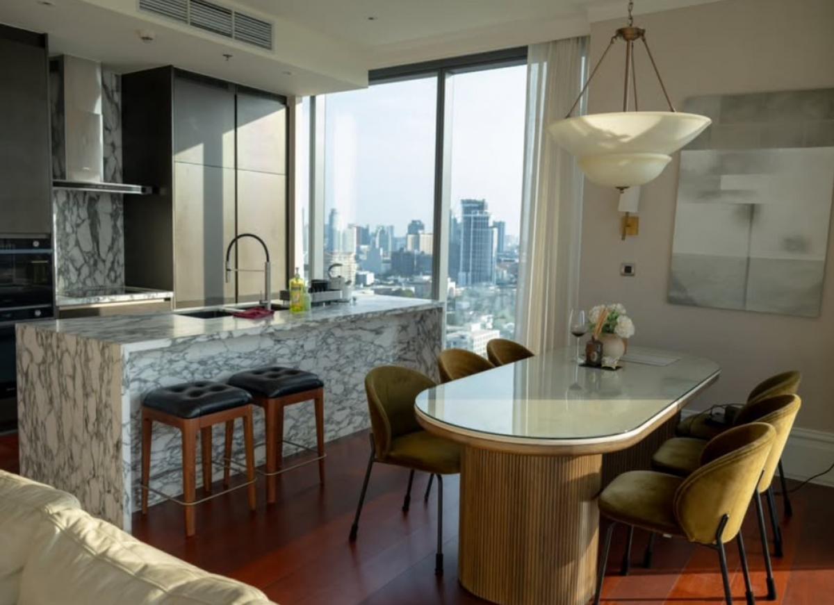 ให้เช่าคอนโดสุขุมวิท อโศก ทองหล่อ : ให้เช่า Khun by yoo ขนาด 149.5 Sq.m 3 bed 3 bath  275,000 / Month ติดต่อ 086-795-9997 (Jim)