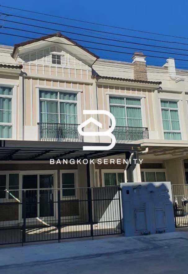 ให้เช่าทาวน์เฮ้าส์/ทาวน์โฮมบางนา แบริ่ง ลาซาล : Townhouse for rent near Mega Bangna