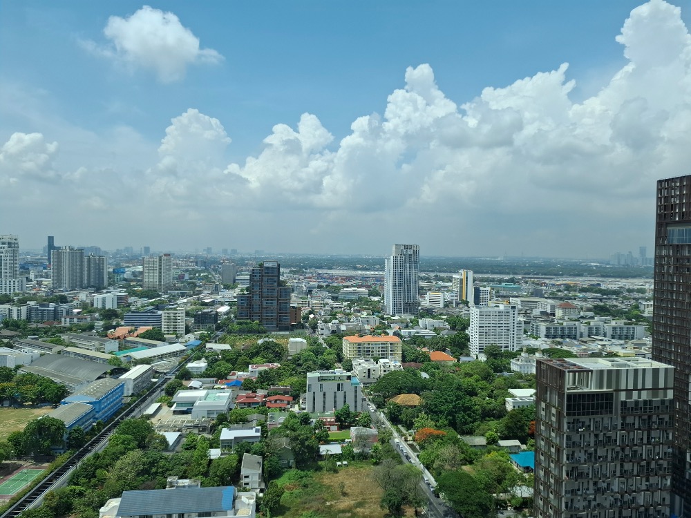 ขายคอนโดสุขุมวิท อโศก ทองหล่อ : Never stay opposite Soi Thonglor