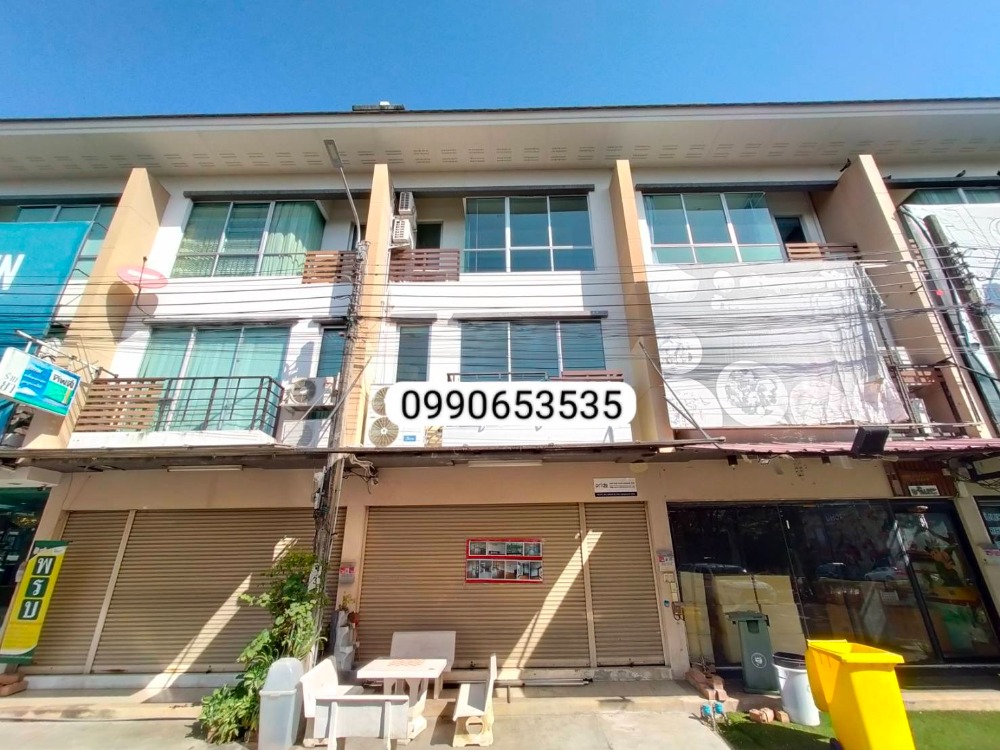 For RentHome OfficeKaset Nawamin,Ladplakao : ⚡ For rent, 3-storey townhouse, on the main road, Town Plus Village, Kaset-Nawamin, size 20 sq w. ⚡