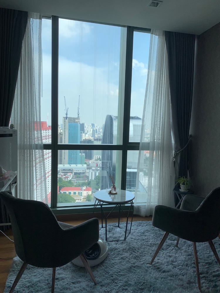 For RentCondoRatchathewi,Phayathai : 🔥 Dont miss out on this great discount! 🔥 ​​🏙️ Wish Signature Midtown Siam 📍 1 bedroom | 1 bathroom | Size 34 sq m. 💸 Rent only 23,000 baht/month (Price negotiable!) 📞 Call: 086-746-8882 (K. Cooper)