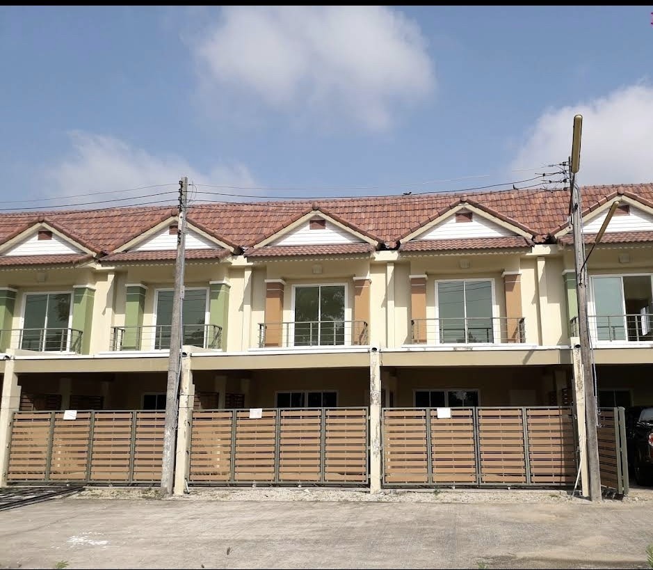 For SaleTownhouseRayong : For sale: Townhome, 18 sq w, Pla Beach Town, Rayong