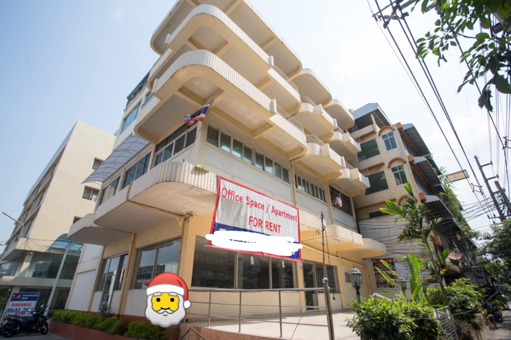 For RentOfficeRamkhamhaeng, Hua Mak : 🏡For rent: 2nd, 4th and 5th floor space, Soi Ramkhamhaeng 71, Hua Mak Subdistrict, Bang Kapi District, Bangkok 10240, on Ramkhamhaeng Road, 100 meters walk to Rajamangala National Stadium BTS Station.