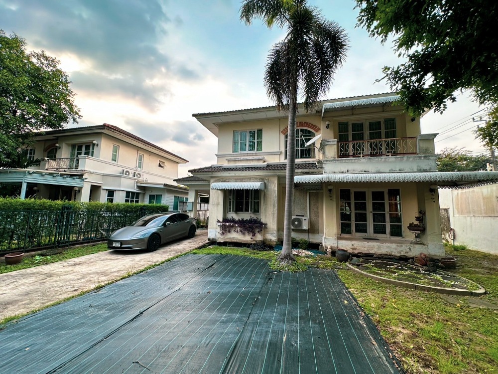 For SaleHouseNonthaburi, Bang Yai, Bangbuathong : Quality housing project from Land and Houses, lots of space, cheap common area, tennis court in the project, near expressway and Central Westgate.