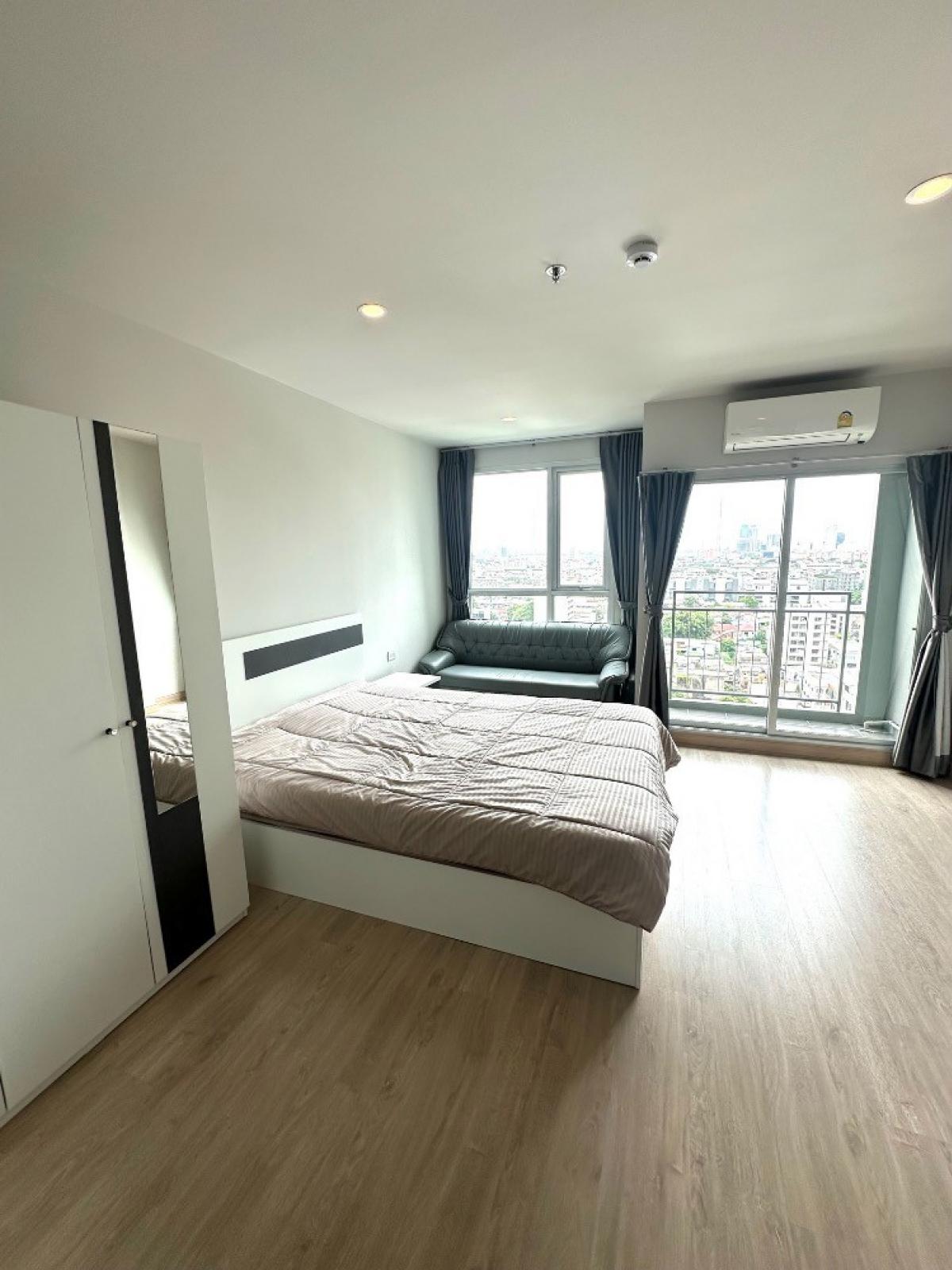 For RentCondoSapankwai,Jatujak : ✅For rent, Condo Lumpini Selected Sutthisan - Saphankwai (Lumpini Selected Sutthisan - Saphan Khwai) - Size 32 sq m. - 15th floor - Room type 1 bedroom, 1 bathroom, beautiful, airy, no building blocking, separated into sections, east-facing windows, morni