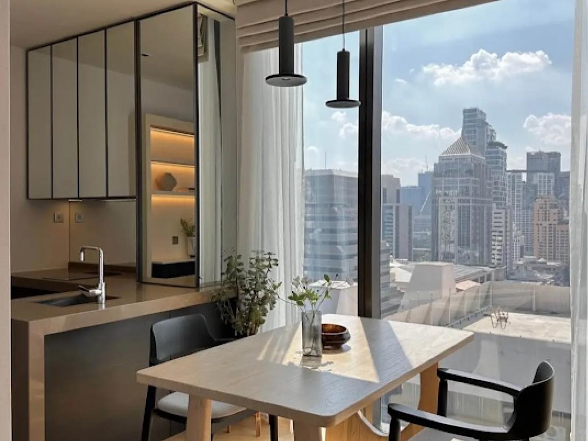 For RentCondoWitthayu, Chidlom, Langsuan, Ploenchit : For rent: 28 Chidlom (Twenty Eight Chidlom). Interested in details, make an appointment to view the room. #Add Line, very quick response. You can add Line. Line ID: @780usfzn (with @) Code: 28.CH.6541