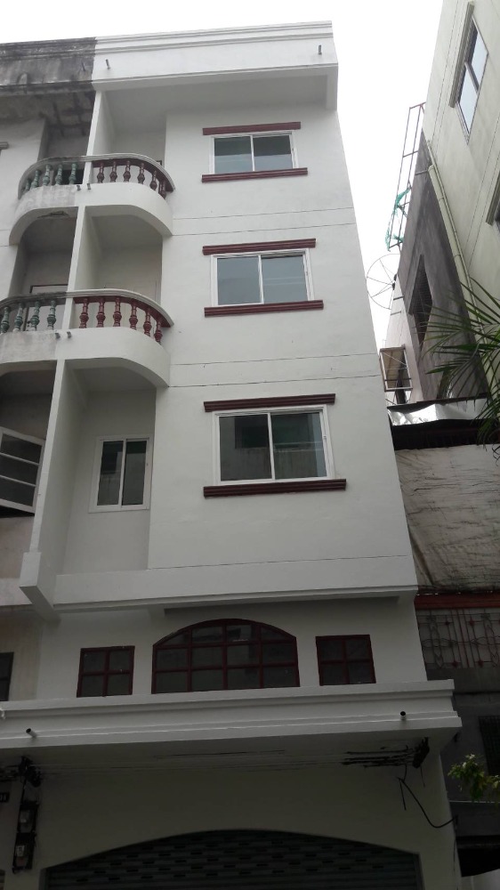 For SaleShophouseSamut Prakan,Samrong : 4-storey shophouse, Soi Sri Dan 3, selling at a special price