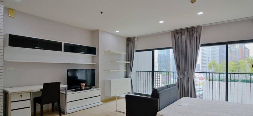 For RentCondoSukhumvit, Asoke, Thonglor : Next to BTS Thonglor station.