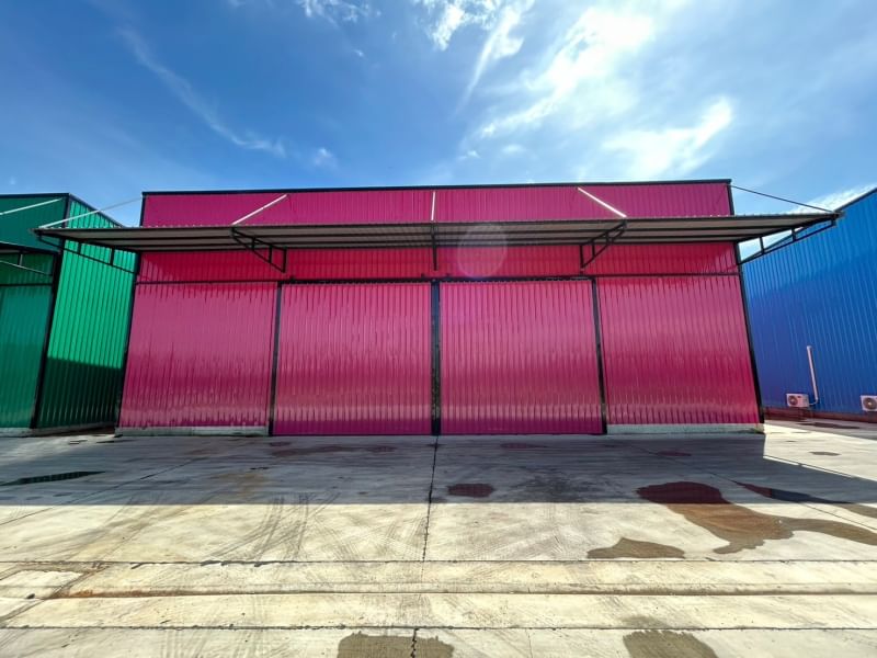 For RentWarehouseChachoengsao : Warehouse for rent, Khlong Luang Phaeng, Chachoengsao Province, size 400 sq m., last 2 vacant. Convenient travel on the motorway Suvarnabhumi Airport