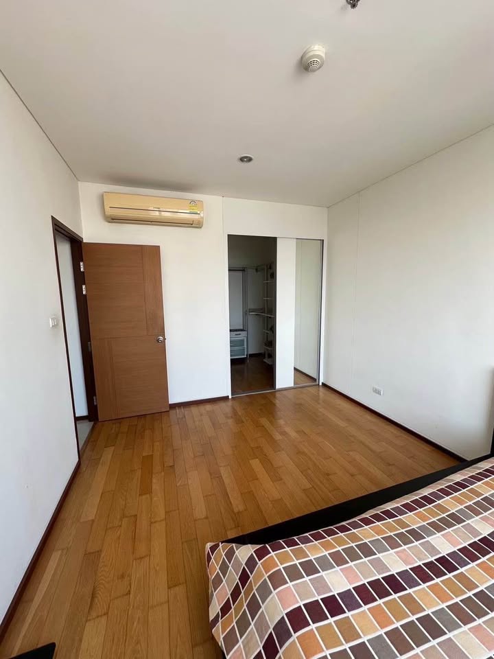 For RentCondoWongwianyai, Charoennakor : 🔥🔥 Condo for rent, 1 bedroom, 56 square meters, VILLA Sathorn 🔥Next to BTS Krung Thon Buri🔥.