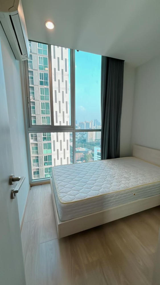 For RentCondoRatchadapisek, Huaikwang, Suttisan : Noble Revolve Ratchada, Building 1, Floor 31, 51 square meters, two bedrooms, two bathrooms