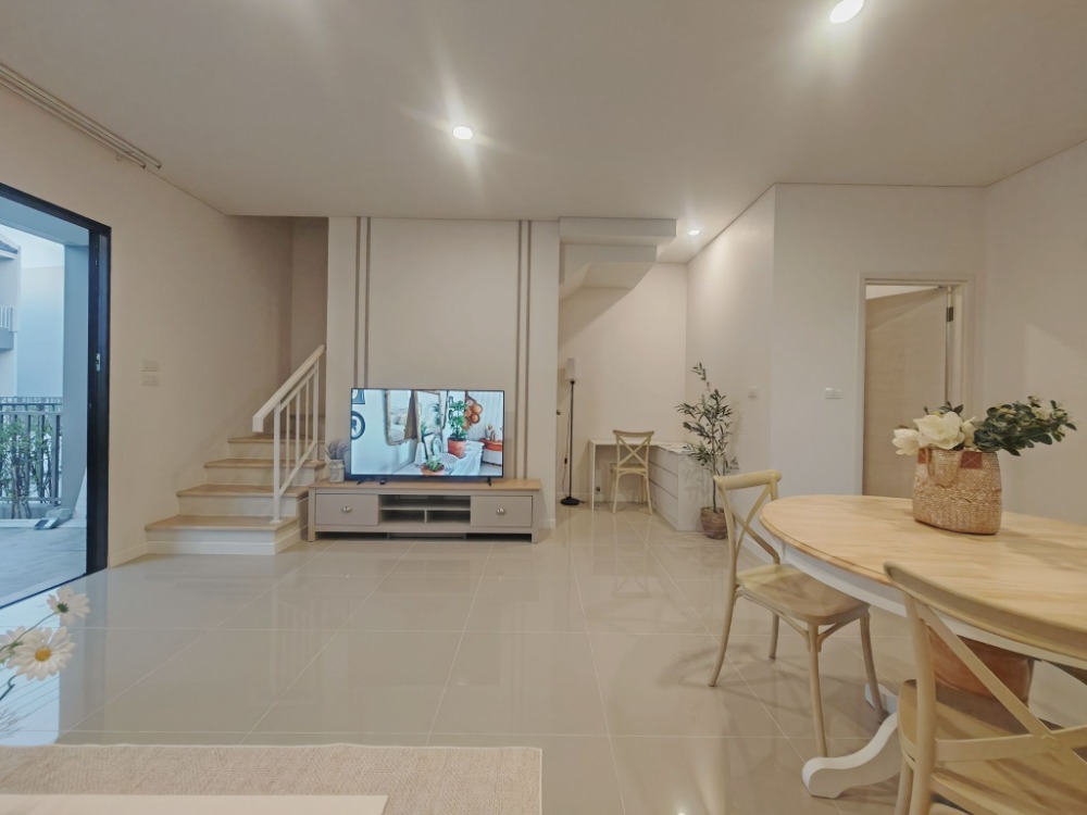 For RentHousePathum Thani,Rangsit, Thammasat : Townhouse for Rent, Siamese Blossom Phahol – Vibhavadi,