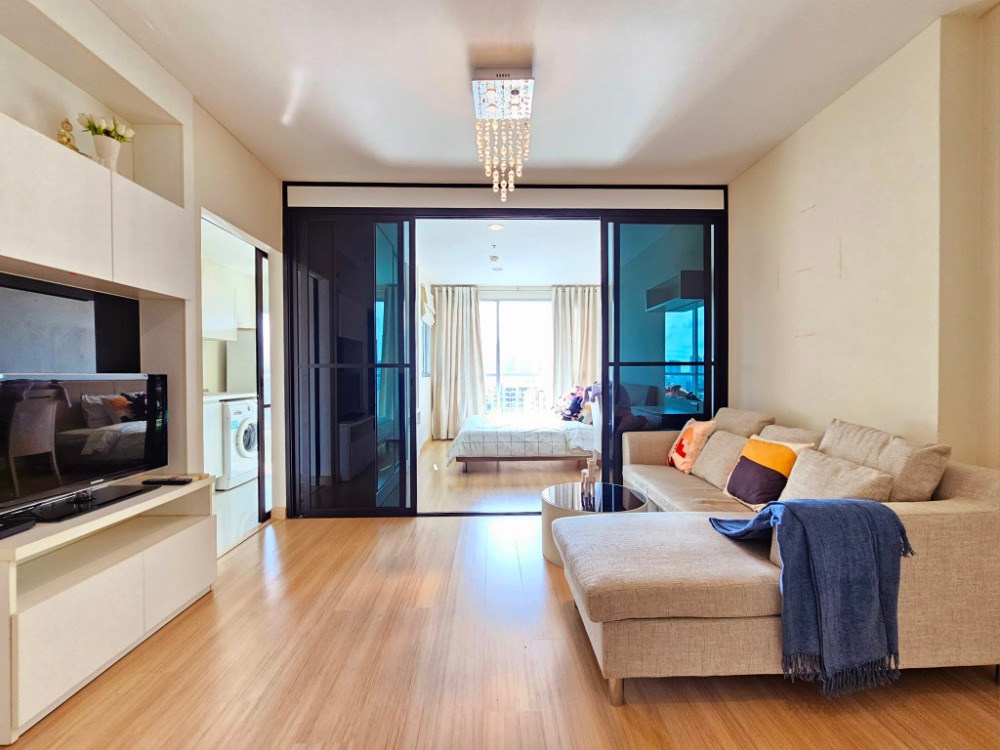 For RentCondoLadprao, Central Ladprao : 🔴18,000฿🔴 𝐋𝐢𝐟𝐞 @ 𝐋𝐚𝐝𝐩𝐫𝐚𝐨 𝟏𝟖 ┃ Live Add Lat Phrao 18 ✅ Near MRT Phahon Yothin, happy to serve 🙏 If interested, please contact 𝙇𝙄𝙉𝙀 (very quick response): 📱 Property code 6801-1502 📱: Line ID: @bbcondo88