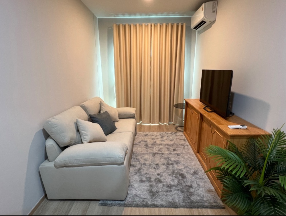 For RentCondoPinklao, Charansanitwong : For rent Lumpini Ville Charan - Fai Chai, new room, beautiful, fully furnished, near Siriraj Hospital. Interested, add Line @841qqlnr