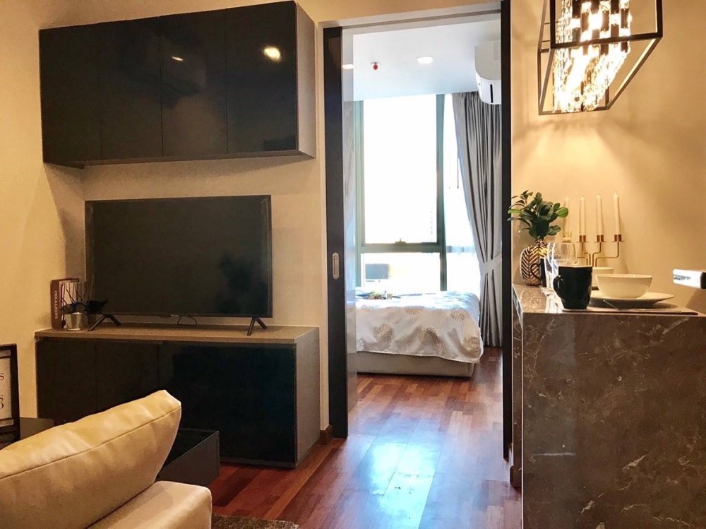 For RentCondoRatchathewi,Phayathai : For rent, 1 bedroom, 1 bathroom, high floor, open view, best price, most beautiful, available now, must be here (suitable for students)