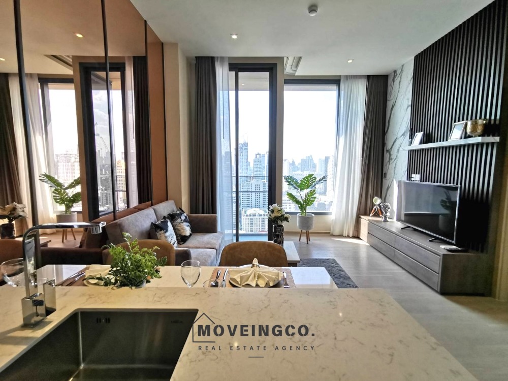 For RentCondoSukhumvit, Asoke, Thonglor : Nicely decorated 1-Bedroom in high floor with city view in Asoke