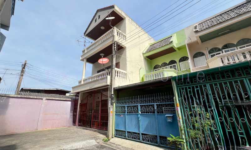 For RentTownhouseBang kae, Phetkasem : For sale/rent, 3-storey townhouse, Petchkasem, opposite Seacon Bang Khae