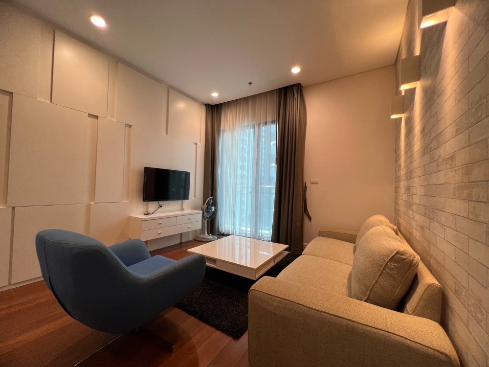 For RentCondoSukhumvit, Asoke, Thonglor : 📢 For sale/rent Bright Sukhumvit 24 📢 Near BTS-Phrom Phong (with shuttle service) spacious room, ready to move in S2501-070