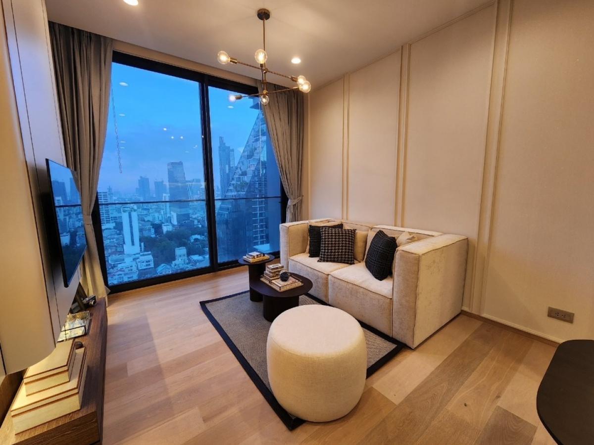 For SaleCondoSathorn, Narathiwat : For Sale: Asoke Sathorn 12 (Anil Sathorn 12) 📲 064-7944263 (Khun Nam) 💫 Ready-to-move-in luxury condo, next to BTS Skytrain, only 0 meters away.