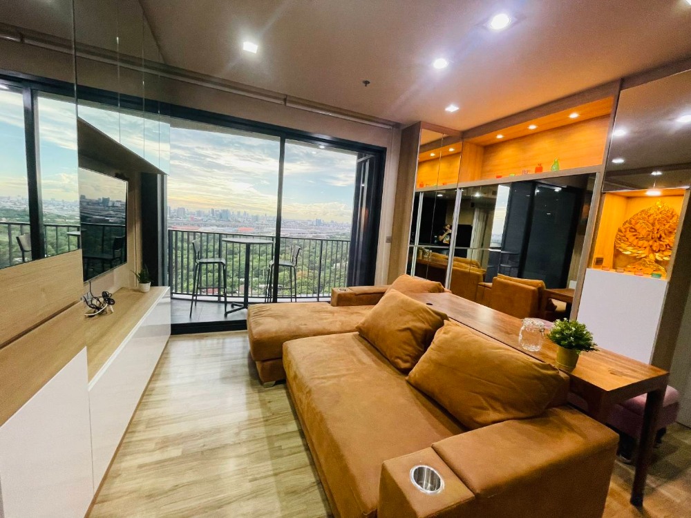 For RentCondoSapankwai,Jatujak : Urgent rent! Rare room 🔥 The Line Jatujak-Mochit 🔥 View of Chatuchak Park, next to the Chatuchak BTS, get both MRT and BTS, great common area, must not miss!