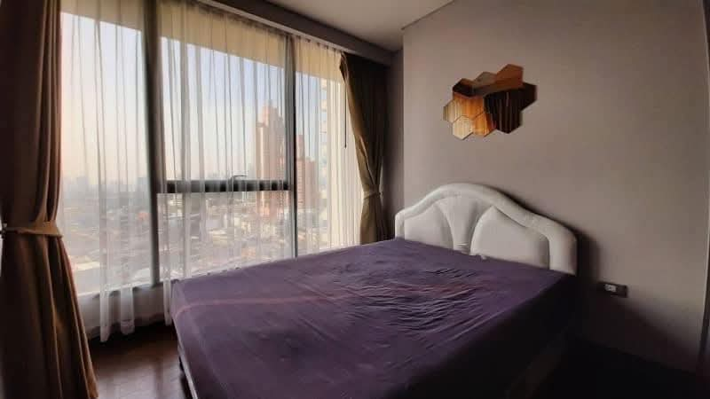 For RentCondoSukhumvit, Asoke, Thonglor : For rent: The Lumpini 24 (The Lumpini 24). Interested in details, make an appointment to view the room. #Add Line, very quick response. You can add Line. Line ID: @780usfzn (with @) Code TLPN24.2245