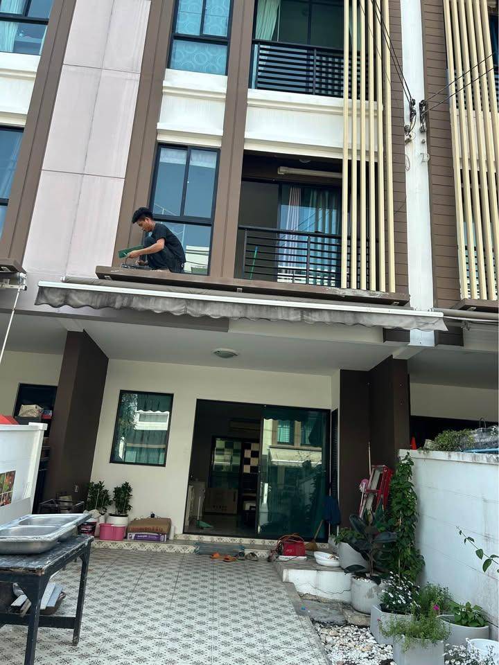 For RentTownhouseThaphra, Talat Phlu, Wutthakat : Townhouse for rent, 3 floors, Baan Klang Muang, Kanlapaphruek, 3 bedrooms, 3 bathrooms, fully furnished, ready to move in, near Kanlapaphruek Road