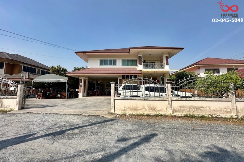 For SaleTownhouseNonthaburi, Bang Yai, Bangbuathong : For sale: 2-storey detached house, 200 square wah, Ratchadaphisek Road, near the Purple Line, Bang Rak Yai Station