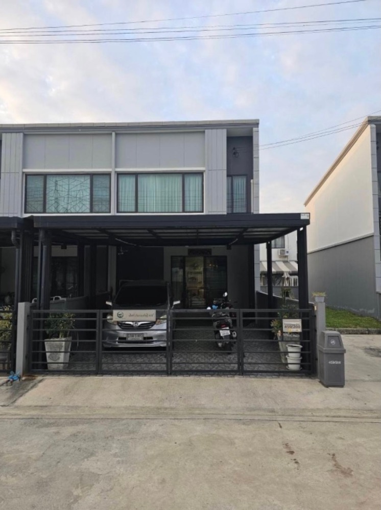 For RentTownhouseSamut Prakan,Samrong : Townhouse for rent, 2 floors, Pleno Village, Srinakarin - Theparak, corner room, beautiful, cheap, good location, ready to move in. Interested, add Line @841qqlnr