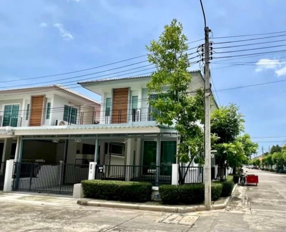 For RentHouseSamut Prakan,Samrong : Single house for rent, Groveville Village, Bangna, corner house, garden view, near Mega Banana, Thai-Chinese International School