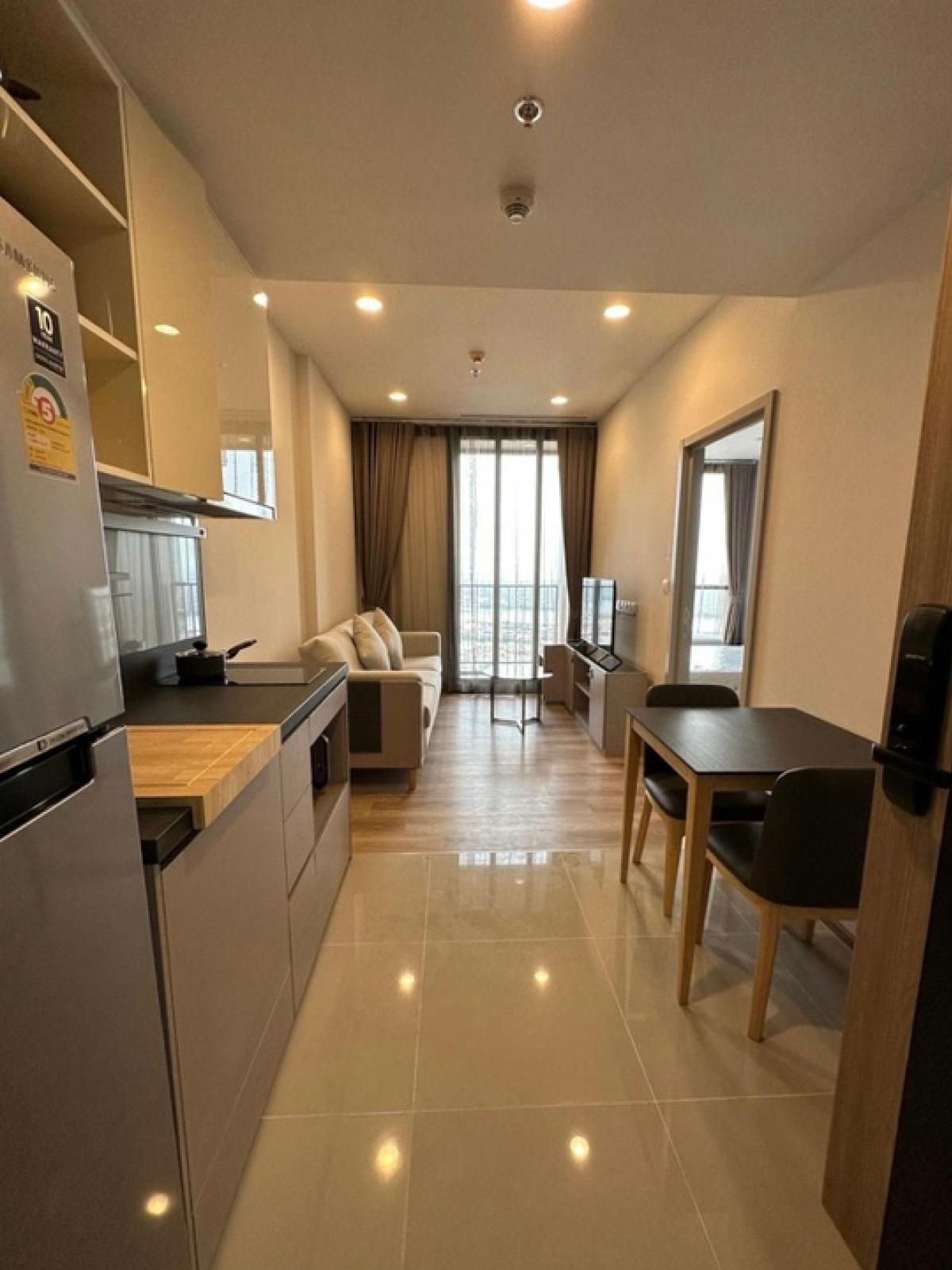 For RentCondoSukhumvit, Asoke, Thonglor : 1bedroom very high floor fully furnished