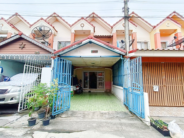 For SaleTownhousePhutthamonthon, Salaya : For sale: 2-storey townhouse, Siwarat Village 6, Phutthamonthon Sai 5, fully extended, 16 sq m, price 1.5 million