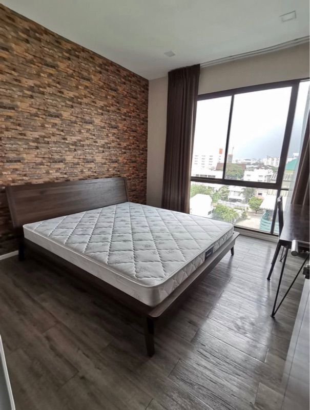 For SaleCondoRatchadapisek, Huaikwang, Suttisan : Urgent sale: Brown Condo Ratchada 32, corner room, 35 square meters